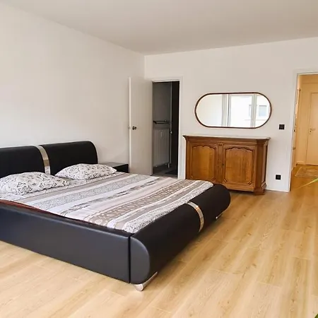 Modern Nabij Casino En Zee Apartamento *